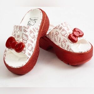 Crocs‎ x Hello Kitty Stomp White Red Slides 209815-100 Women’s 8 Men’s 6 NWT